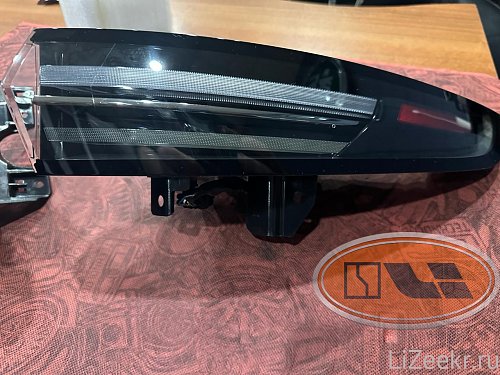 Фонарь задний боковой RH Lixiang L7