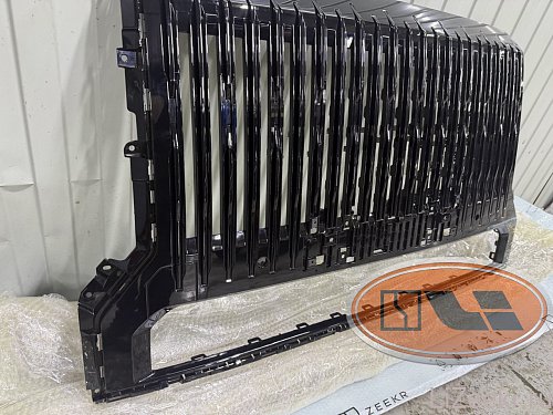Решетка радиатора Zeekr 9x в наличии