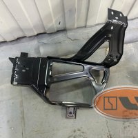 Кронштейн фары RH zeekr 001