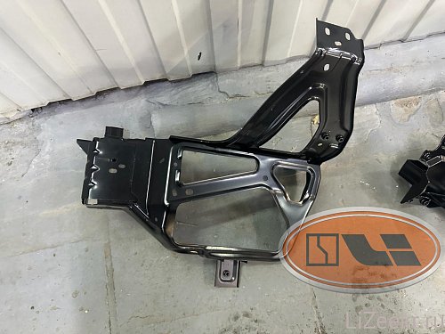 Кронштейн фары RH zeekr 001