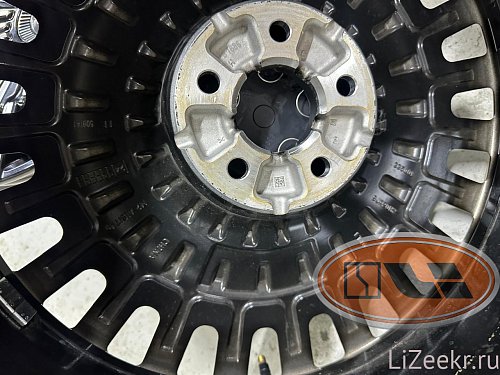 Диски R20 zeekr 009 оригинал