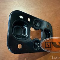 Петля капота zeekr 001