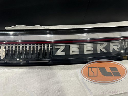 Задний фонарь zeekr 009