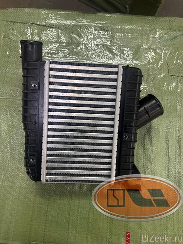 Интеркулер правый LiXiang L7/L8/L9