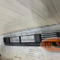 Решетка центральная переднего бампера Lixiang L7
