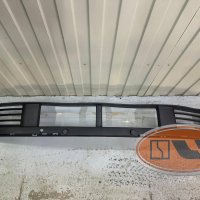 Решетка центральная переднего бампера Lixiang L7