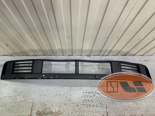 Решетка центральная переднего бампера Lixiang L7