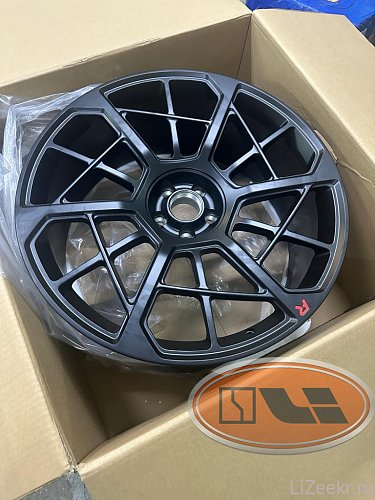 Диски R22 Zeekr 001